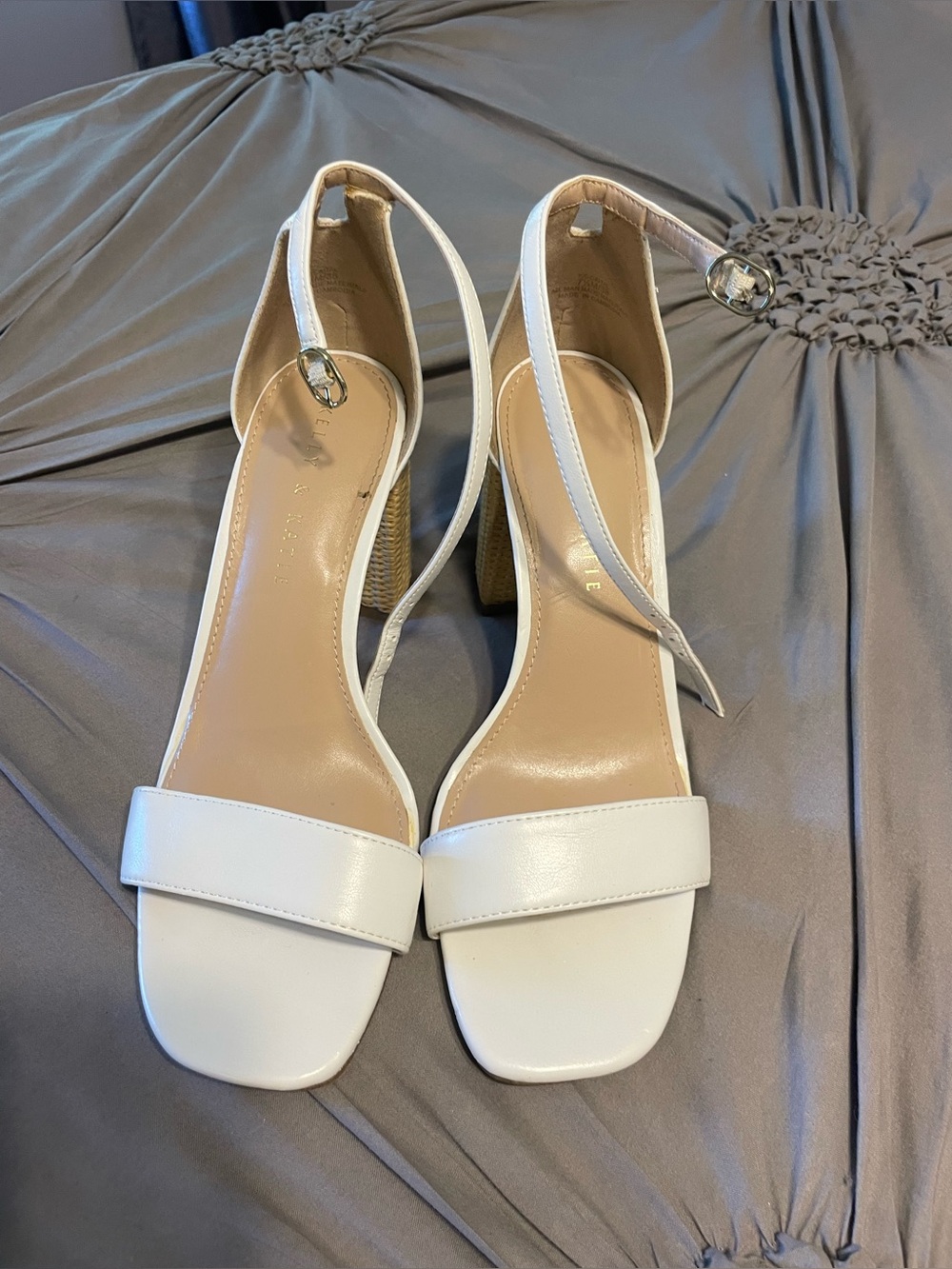 Kelly n Kate white block heel sandals SZ 7.5